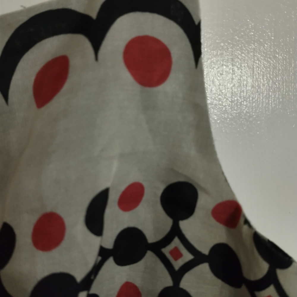 Anna Sui Stylish 100%silk Lined Dress with Red and Black Pattern - Picture 6 of 11